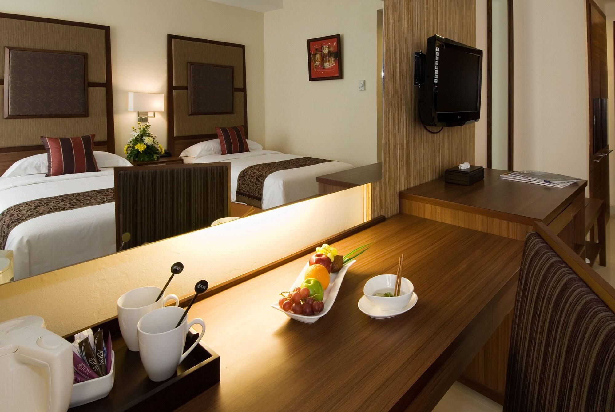 Aston Manado Hotel Экстерьер фото