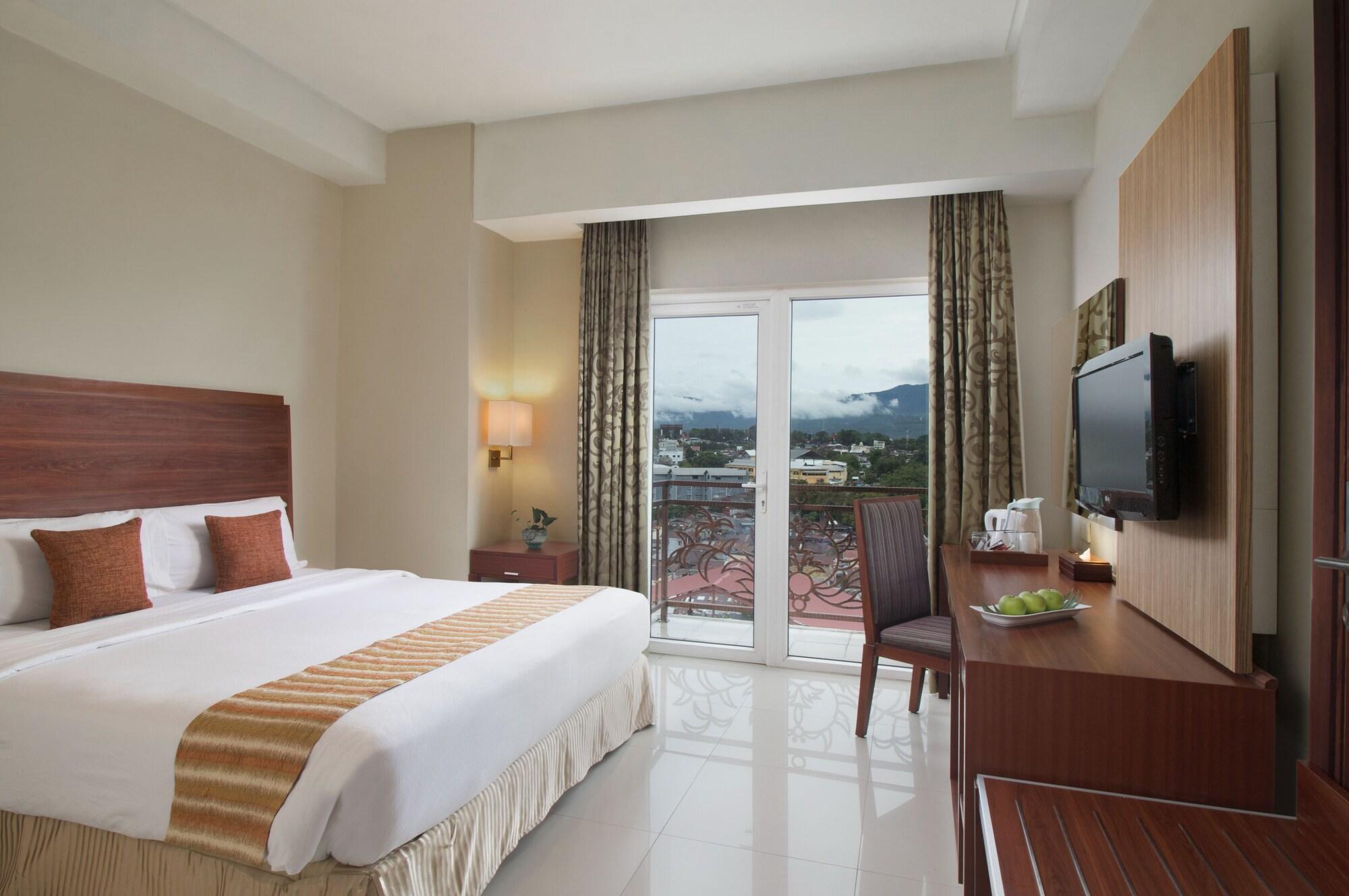 Aston Manado Hotel Экстерьер фото